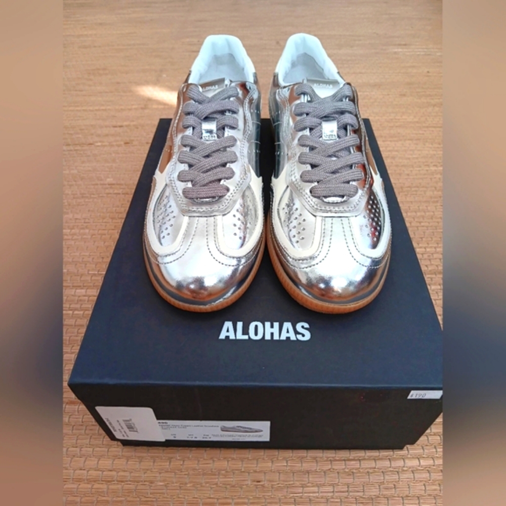 Alohas Women's Silver Sneakers